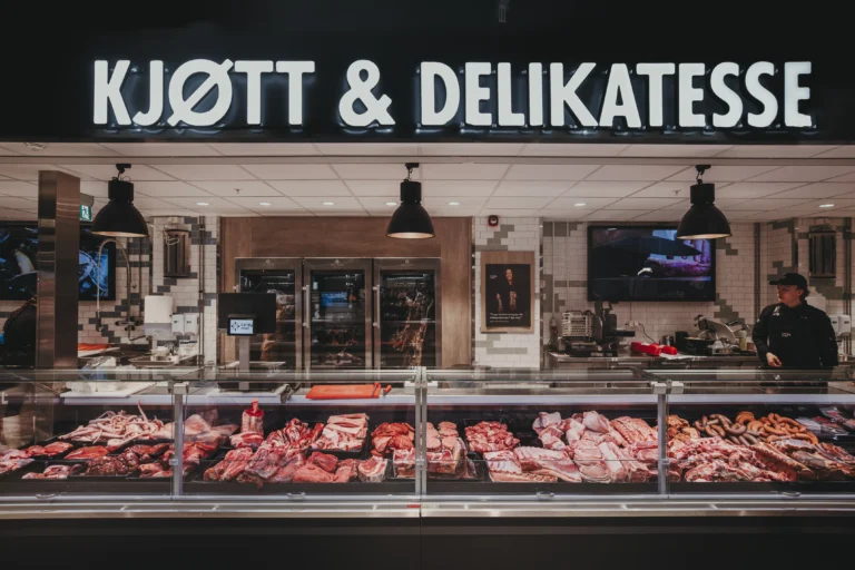 Kjøtt- og delikatessedisken hos Lerøy Mat